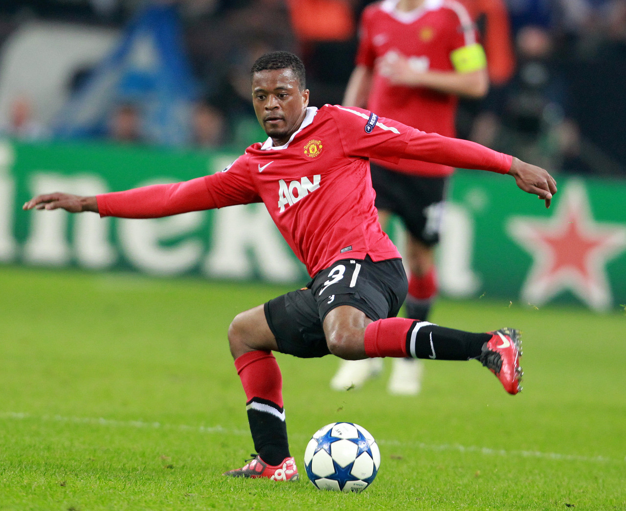 记者：费内巴切今天见恰20经纪人，若达成协议就会向国米报价.